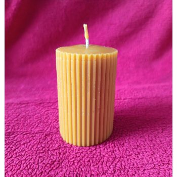 Bordázott henger gyertya